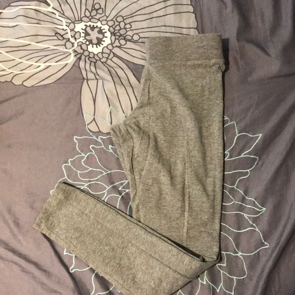 Grey leggings